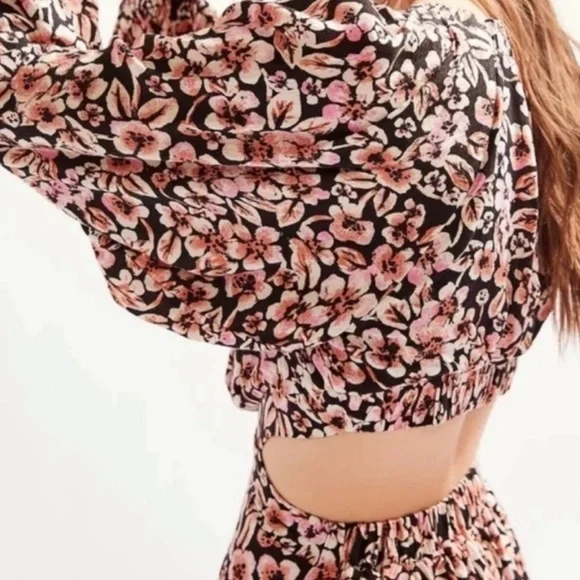 NWT! FREE PEOPLE Jael Printed Mini Dress Medium Floral Black Cutout Boho Puff - Picture 3 of 8